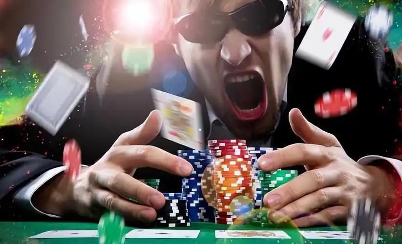 vip777 link game lobby and slots interface on a Filipino player's smartphone